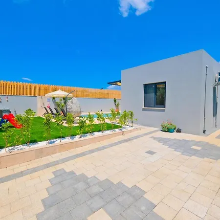 Enu 2 Villa *
